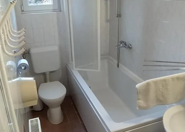 Erika Homestay szállás *